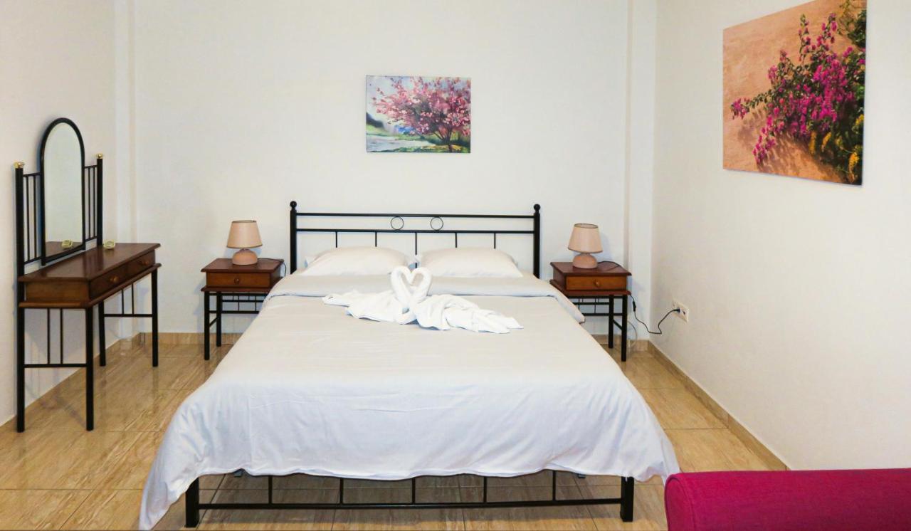 Kallisti Apartments สเกียธอสทาวน์ ภายนอก รูปภาพ