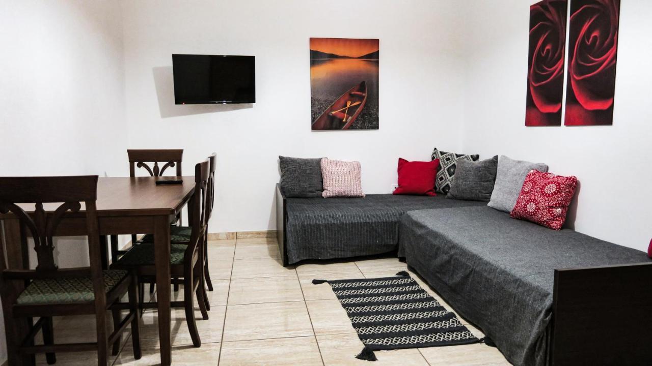 Kallisti Apartments สเกียธอสทาวน์ ภายนอก รูปภาพ